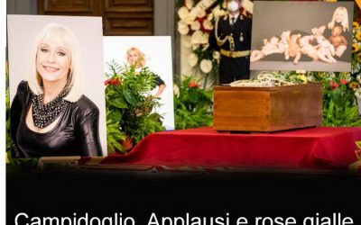 Raffaella Carrà, il corteo funebre attraversa Roma:      Tanta Rai e rose gialle, l’abbraccio della piazza