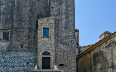 A CASTLE, A MIRACLE AND HOMES AT 1 EURO! LET’S DISCOVER MAENZA