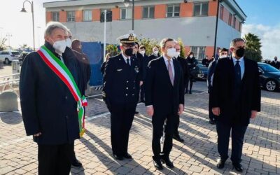 Caro bollette, Draghi da Genova assicura: “Presto un intervento per aiutare famiglie e imprese”