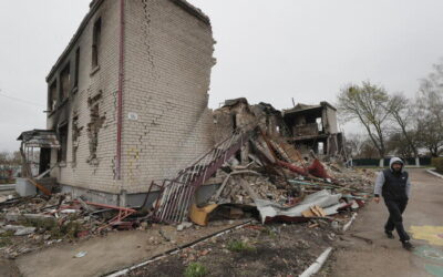 Ucraina: ultimatum all’acciaieria di Mariupol.