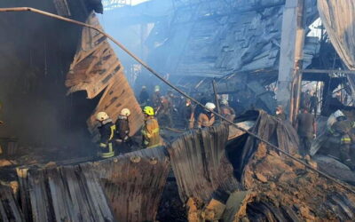 Ucraina: i missili russi fanno strage nel mall a Kremenchuk, 20 morti sulle rive del Dnipro