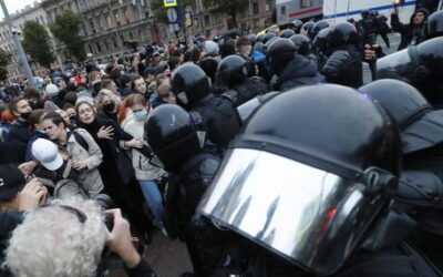 Putin richiama 300mila riservisti. Fuga da Mosca e proteste.