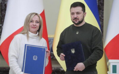 Meloni in Ucraina da Zelensky: “L’Italia non tentennerà. Per ora non c’è sul tavolo l’invio di aerei”