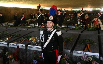 Fosse Ardeatine, Meloni: “335 italiani innocenti massacrati solo perché italiani”. Anpi e opposizioni attaccano