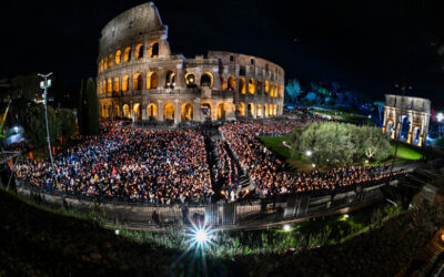 La Via Crucis al Colosseo senza il Papa