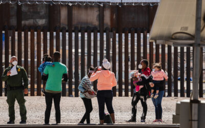 Record di migranti al confine tra Stati Uniti e Messico