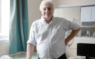 Un sopravvissuto dell` incidente aereo sulle Ande nel 1972, riflette sulla decisione del gruppo di mangiare i corpi degli amici morti