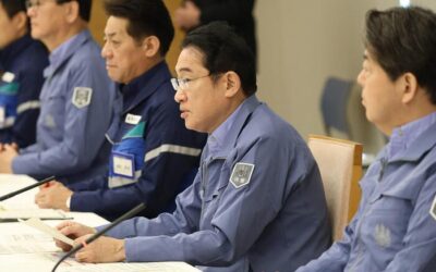 Aereo di linea in fiamme all’aeroporto di Tokyo. Evacuati i 367 passeggeri, 5 morti