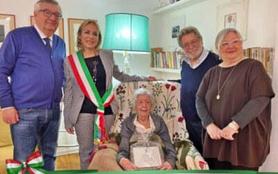 Enzamaria Gatto compie 100 anni. Originaria di Roccasecca, riceve la visita e gli auguri del sindaco