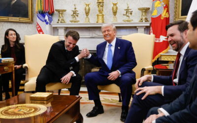 Trump assicura: ‘La guerra potrebbe finire in qualche settimana’. Putin: ‘L’Europa può partecipare alla pace’