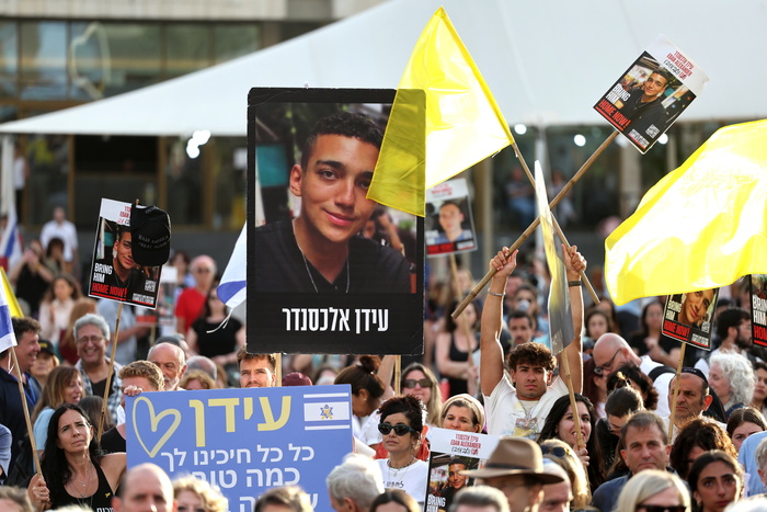 La Croce Rossa ha preso in consegna il rapito Usa Idan Alexander. Hamas chiede negoziati seri per il rilascio di altri ostaggi