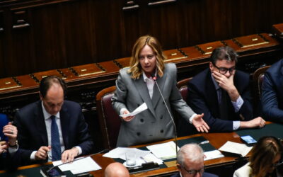 Scintille Meloni-Schlein sulla sanità, la segretaria dem: “Curarsi in Italia è diventato un lusso”. La premier: “Fate macumbe”