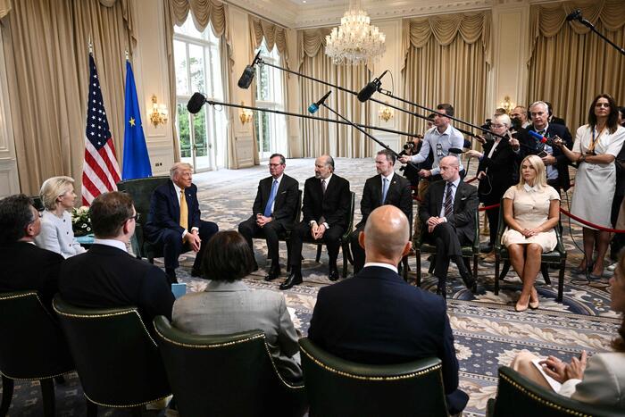 Raggiunto l’accordo Usa-Ue suoi dazi, tariffe al 15%