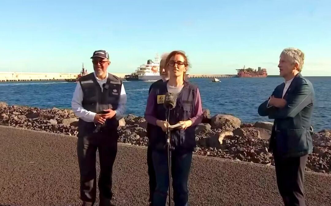 Hantavirus: “Missione compiuta”, la nave ha lasciato Tenerife. Trump: “Non si diffonderà”. Schillaci: “Nessun pericolo in Italia”