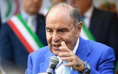 Rai, Vespa replica a Santoro: “Il mio un contratto da star? Porta a Porta rende il triplo del costo”